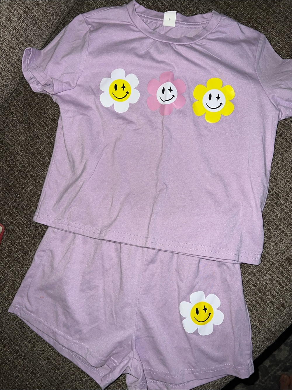 SHEIN Lavender Kids Smiley Flower Pajama Set with Yellow & White Accents